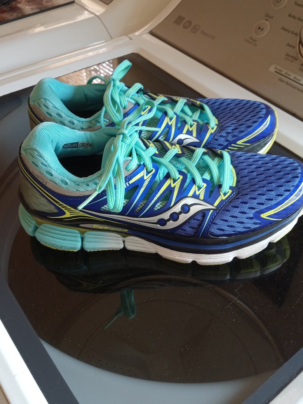 Saucony Women's ISO Series Running Sneakers - Picture 3 of 8
